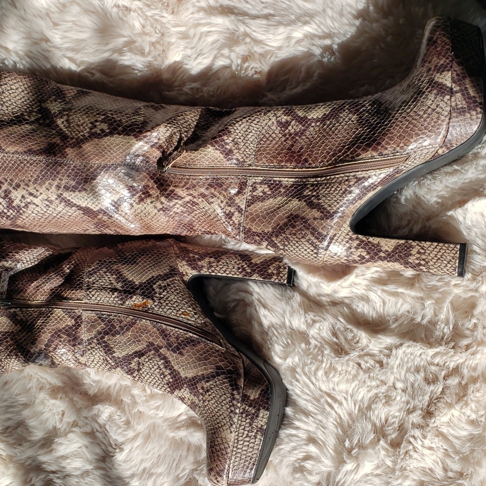 Worthington Platform Boots - Picture 4 of 8